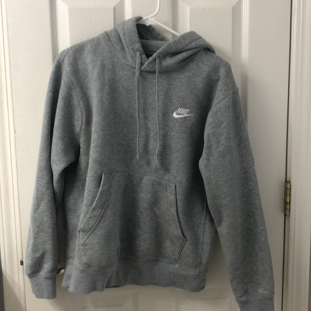 nike sweatshirt